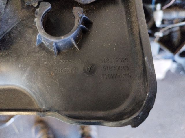 bontott FIAT BRAVO Felső Motorburkolat