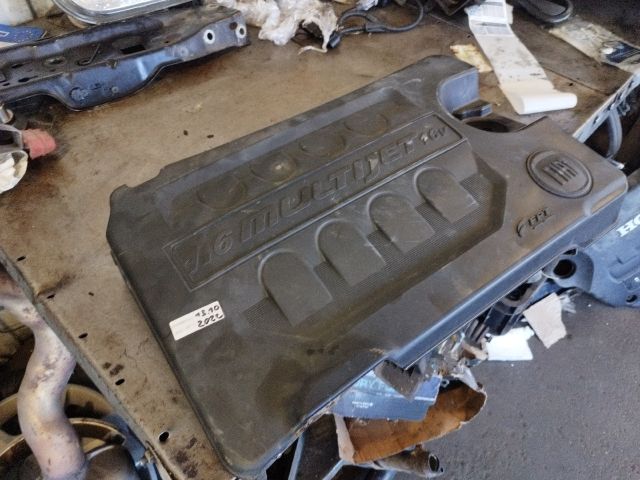 bontott FIAT BRAVO Felső Motorburkolat