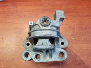 bontott FIAT BRAVO Motor Tartó Bak Jobb