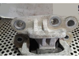 bontott FIAT BRAVO Motor Tartó Bak (Pozíciófüggetlen)