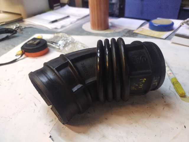 bontott FIAT BRAVO Légbeömlő Cső