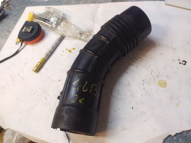 bontott FIAT BRAVO Légbeömlő Cső