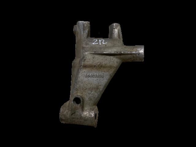 bontott FIAT BRAVO Motor Tartó Bak (Pozíciófüggetlen)