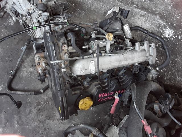 bontott FIAT BRAVO Motor (Fűzött blokk hengerfejjel)