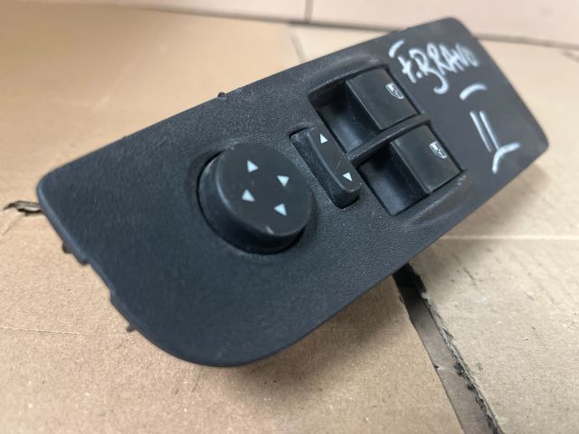 bontott FIAT BRAVO Ablakemelő és Tükör Kapcsoló