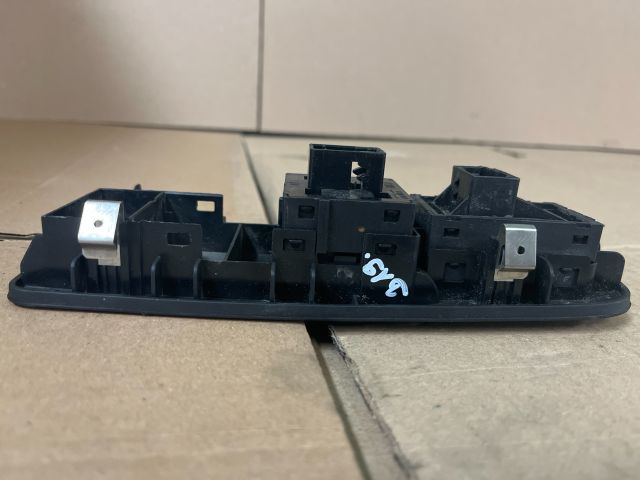 bontott FIAT BRAVO Ablakemelő és Tükör Kapcsoló