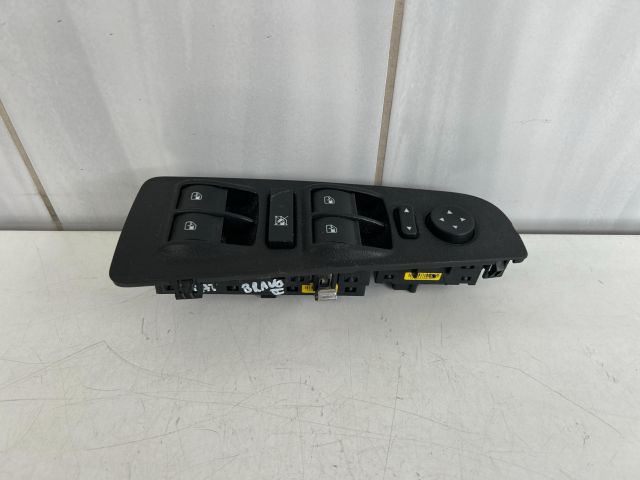 bontott FIAT BRAVO Ablakemelő Kapcsoló Négyes / Kettes