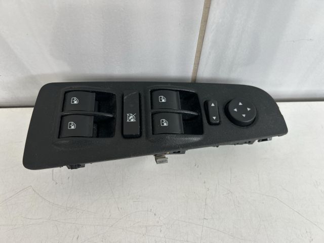 bontott FIAT BRAVO Ablakemelő Kapcsoló Négyes / Kettes