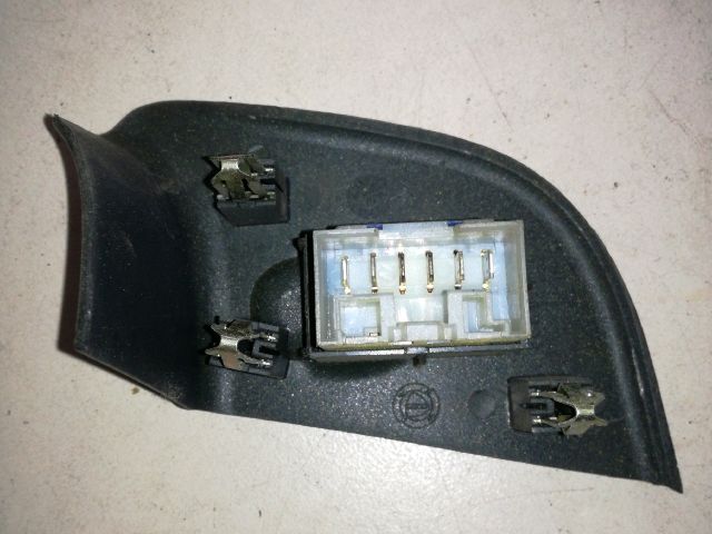 bontott FIAT BRAVO Ablakemelő Kapcsoló (Pozíciófüggetlen)