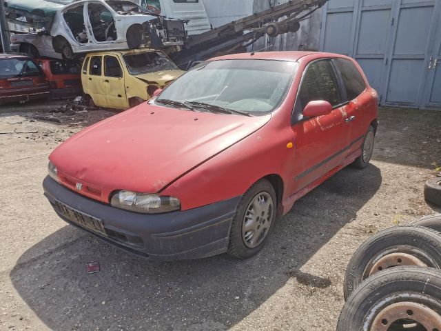 bontott FIAT BRAVO Bal első Ajtó (Részeivel)