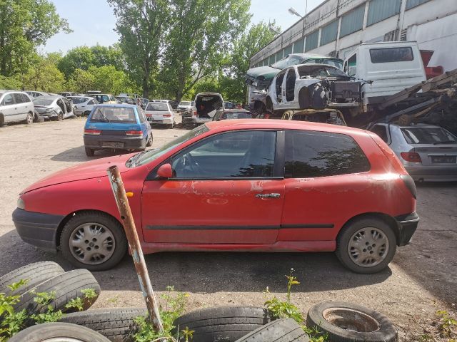 bontott FIAT BRAVO Bal első Ajtó (Részeivel)