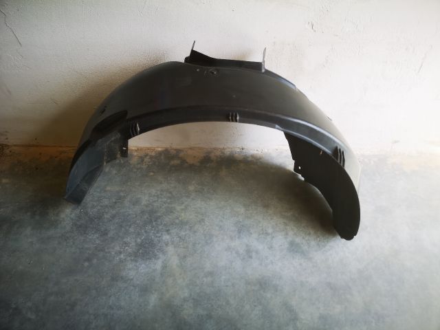 bontott FIAT BRAVO Bal első Dobbetét (Kerékjárati, Műanyag)