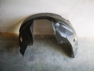 bontott FIAT BRAVO Bal első Dobbetét (Kerékjárati, Műanyag)