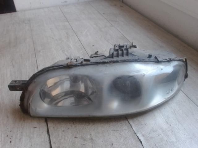 bontott FIAT BRAVO Bal Fényszóró