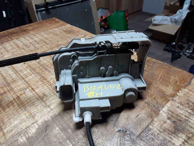 bontott FIAT BRAVO Bal hátsó Ajtózár