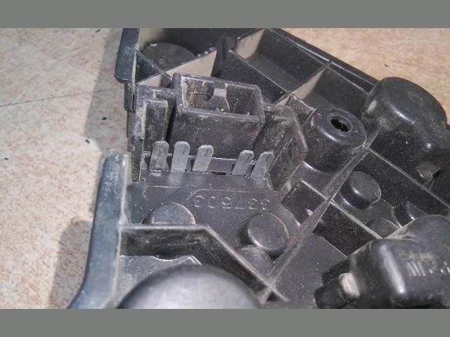 bontott FIAT BRAVO Bal Hátsó Lámpa Foglalat