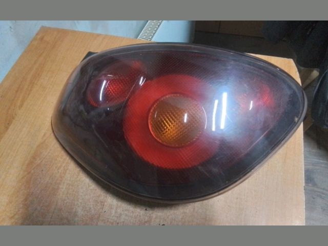 bontott FIAT BRAVO Bal Hátsó Lámpa