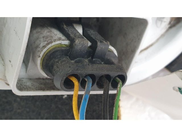 bontott FIAT BRAVO Bal Külső Hátsó Lámpa