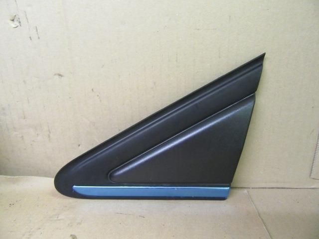 bontott FIAT BRAVO Bal Sárvédő Csavar Burkolat