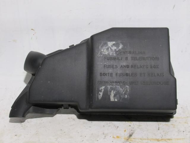 bontott FIAT BRAVO Biztosítéktábla Doboz