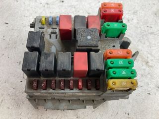 bontott FIAT BRAVO Biztosítéktábla Doboz