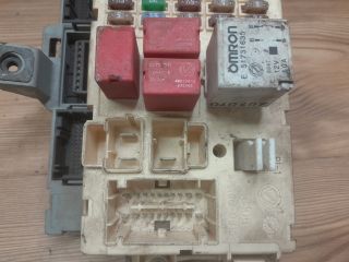 bontott FIAT BRAVO Biztosítéktábla Utastér