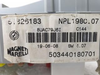 bontott FIAT BRAVO Biztosítéktábla Utastér