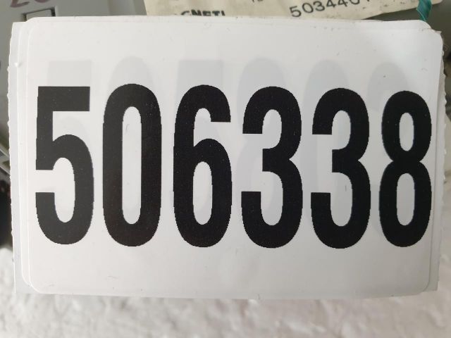 bontott FIAT BRAVO Biztosítéktábla Utastér