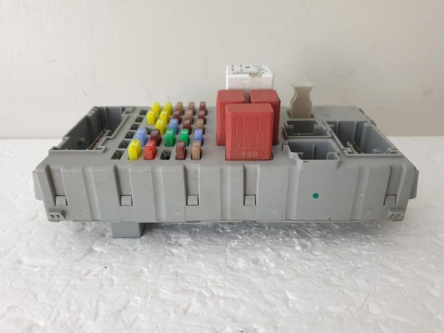 bontott FIAT BRAVO Biztosítéktábla Utastér