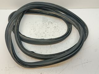 bontott FIAT BRAVO Csomagtérajtó Gumikéder