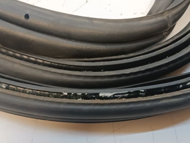 bontott FIAT BRAVO Csomagtérajtó Gumikéder