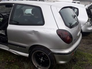 bontott FIAT BRAVO Csomagtérajtó (Üres lemez)