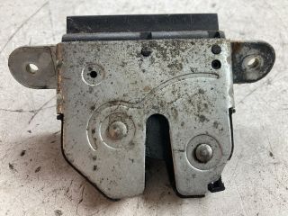 bontott FIAT BRAVO Csomagtérajtó Zárszerkezet