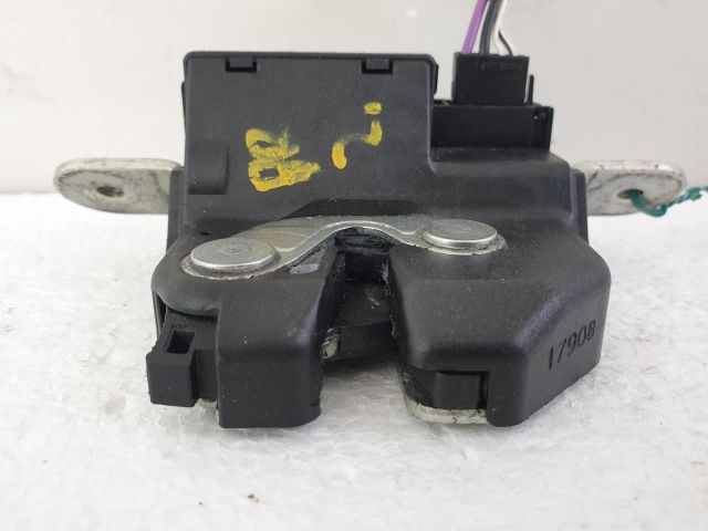 bontott FIAT BRAVO Csomagtérajtó Zárszerkezet