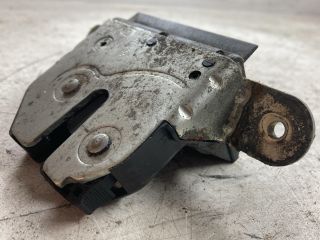 bontott FIAT BRAVO Csomagtérajtó Zárszerkezet