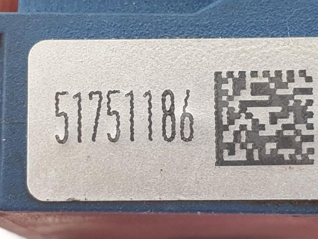 bontott FIAT BRAVO Első Középső Ütközés Érzékelő (Homlokfalon)