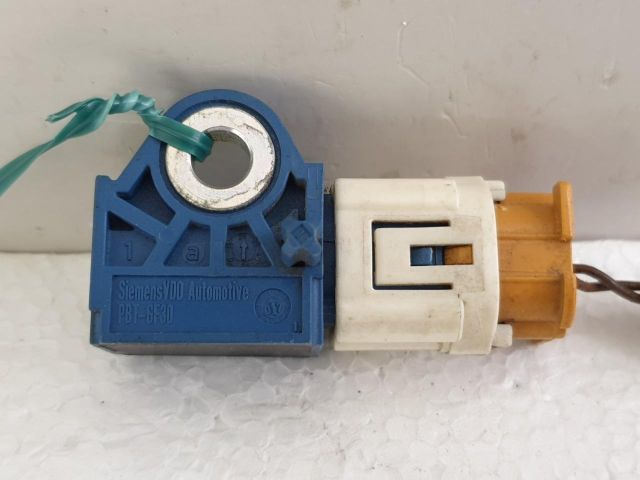 bontott FIAT BRAVO Első Középső Ütközés Érzékelő (Homlokfalon)