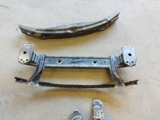 bontott FIAT BRAVO Első Lökhárító Merevítő (Fém)