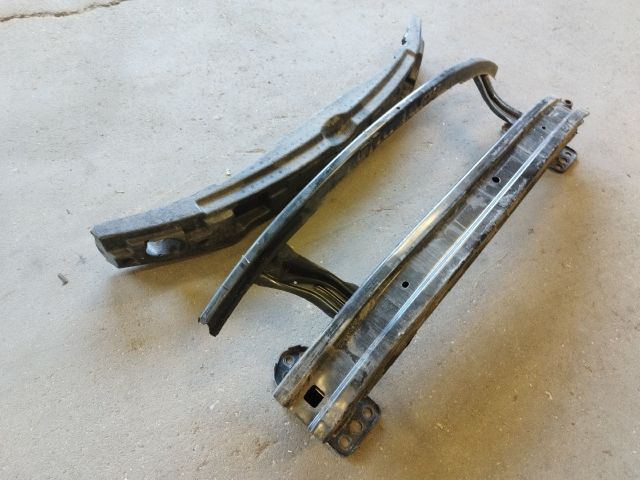 bontott FIAT BRAVO Első Lökhárító Merevítő (Fém)