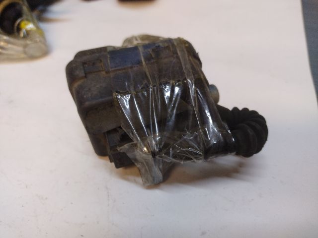 bontott FIAT BRAVO Fényszórómagasság Állító Motor (Pozíciófüggetlen)