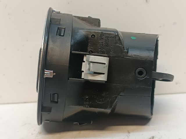 bontott FIAT BRAVO Hátsó középső Szellőző