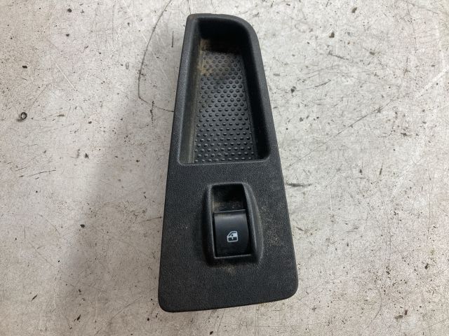 bontott FIAT BRAVO Jobb első Ablakemelő Kapcsoló