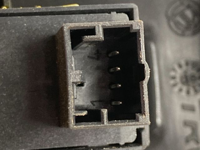 bontott FIAT BRAVO Jobb első Ablakemelő Kapcsoló