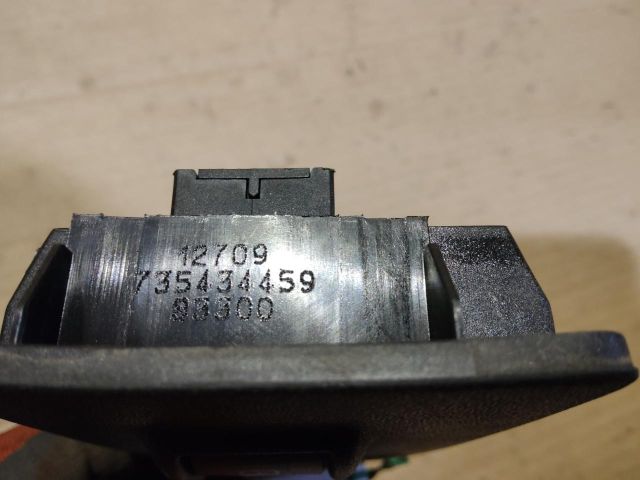 bontott FIAT BRAVO Jobb első Ablakemelő Kapcsoló