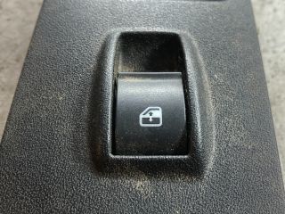 bontott FIAT BRAVO Jobb első Ablakemelő Kapcsoló