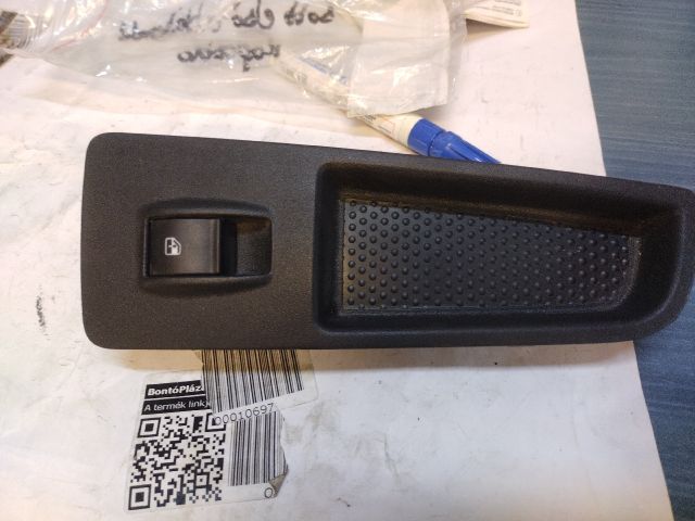 bontott FIAT BRAVO Jobb első Ablakemelő Kapcsoló