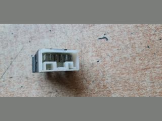 bontott FIAT BRAVO Jobb első Ablakemelő Kapcsoló