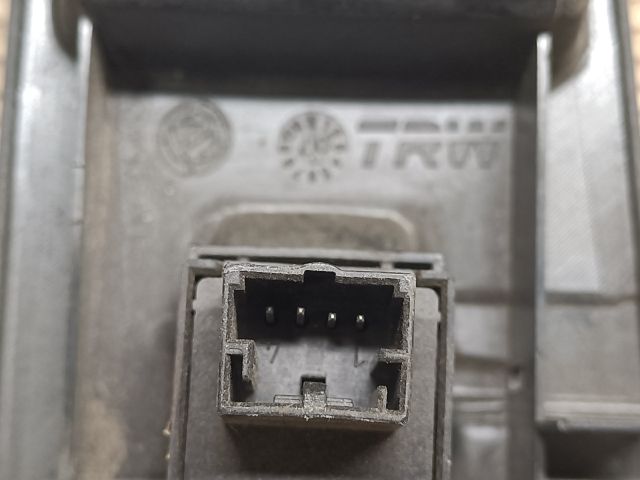 bontott FIAT BRAVO Jobb első Ablakemelő Kapcsoló