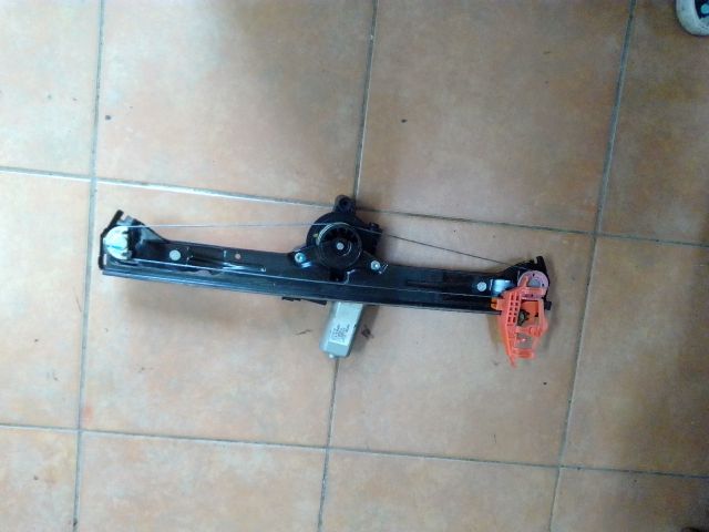 bontott FIAT BRAVO Jobb első Ablakemelő Szerkezet (Elektromos)