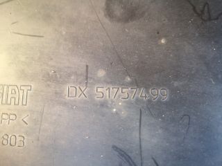 bontott FIAT BRAVO Jobb első Dobbetét (Kerékjárati, Műanyag)